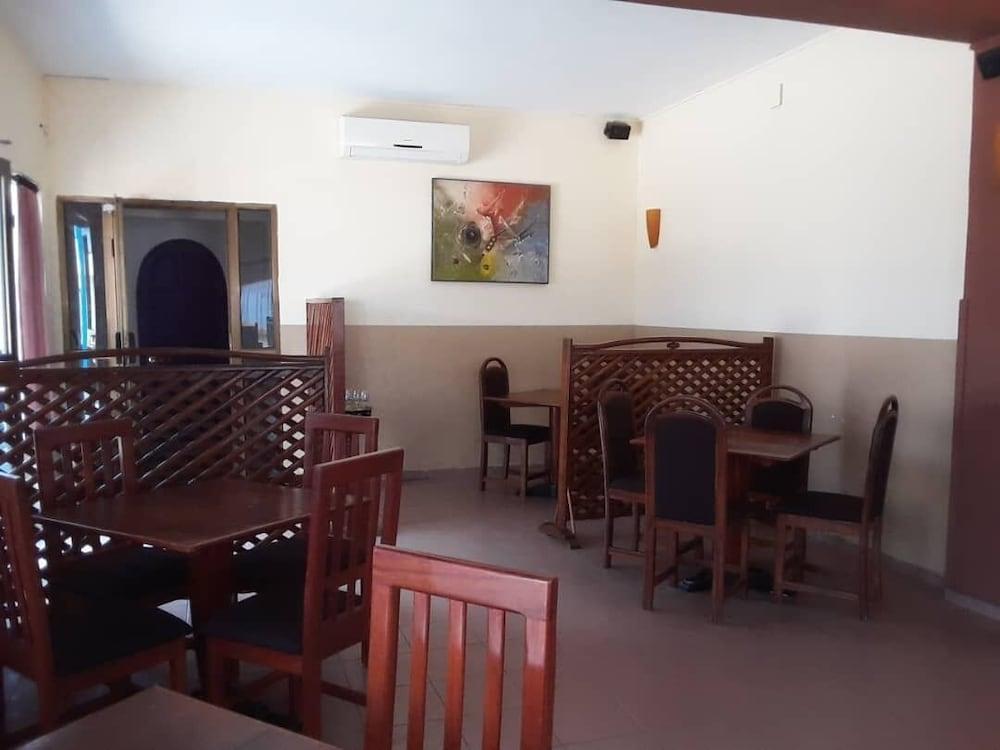 Acropole Hotel Cotonou Luaran gambar